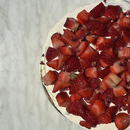 Strawberries & Cream Sponge