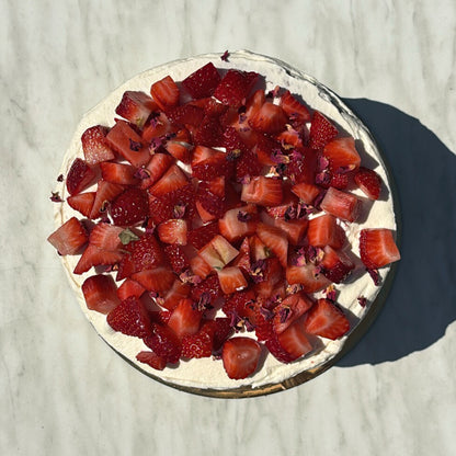 Strawberries & Cream Sponge